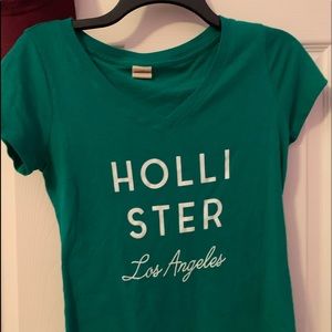 Hollister t shirt